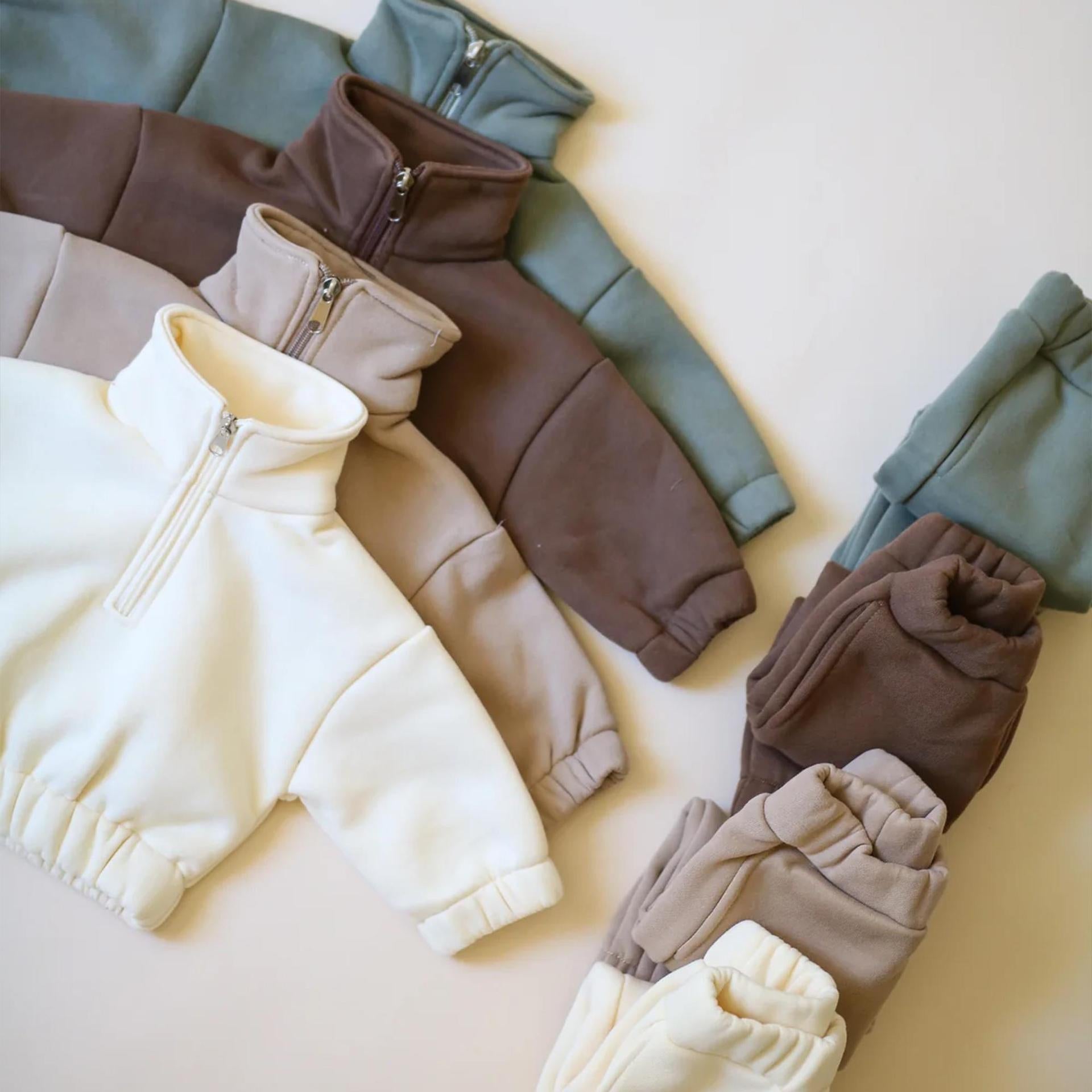 Korean Winter Fleece Set – High-Neck Zip Top & Jogger Pants (Unisex)