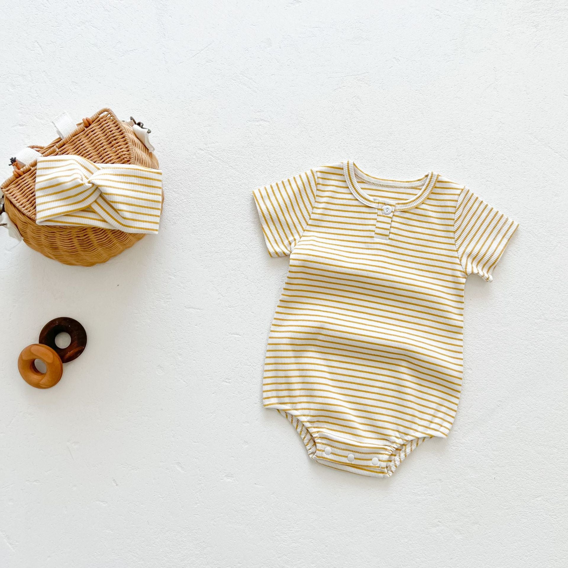 Color-Blocked Baby Jumpsuit – Short-Sleeved Cotton Romper for Crawling & Playtime