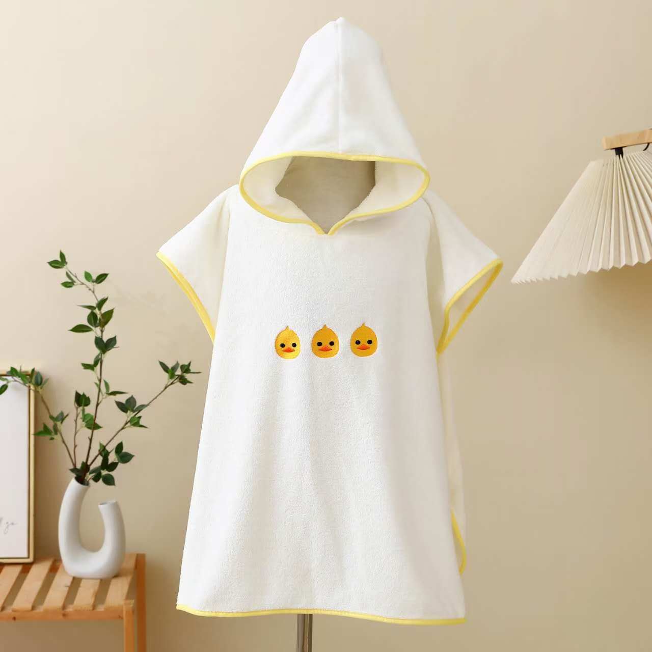 Children's bath towel, cape with hat, baby coral fleece absorbent quick drying bathrobe, vacation men's and women's beach towel
