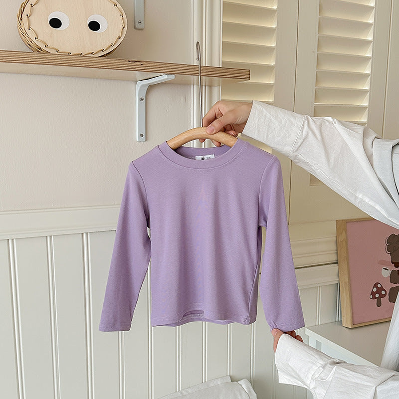 Unisex White Long Sleeve T-Shirt – Loose Fit Cute Bottoming Top for Spring & Autumn