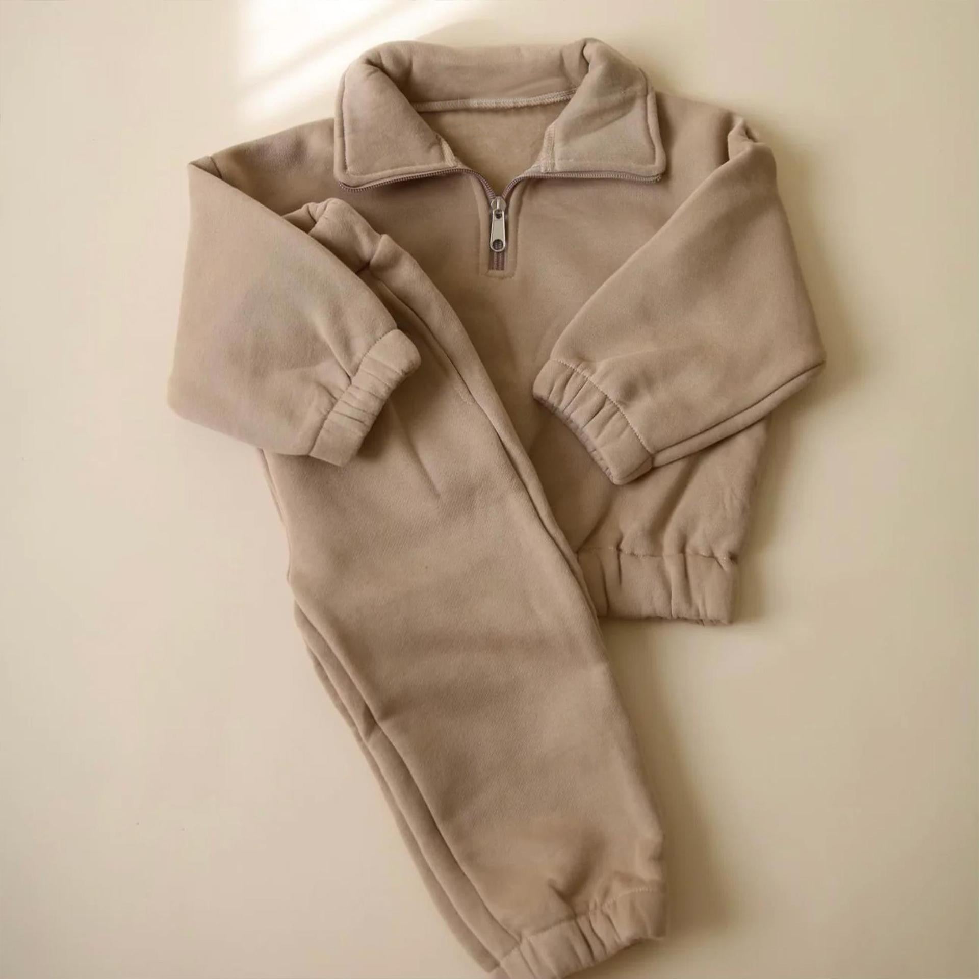 Korean Winter Fleece Set – High-Neck Zip Top & Jogger Pants (Unisex)