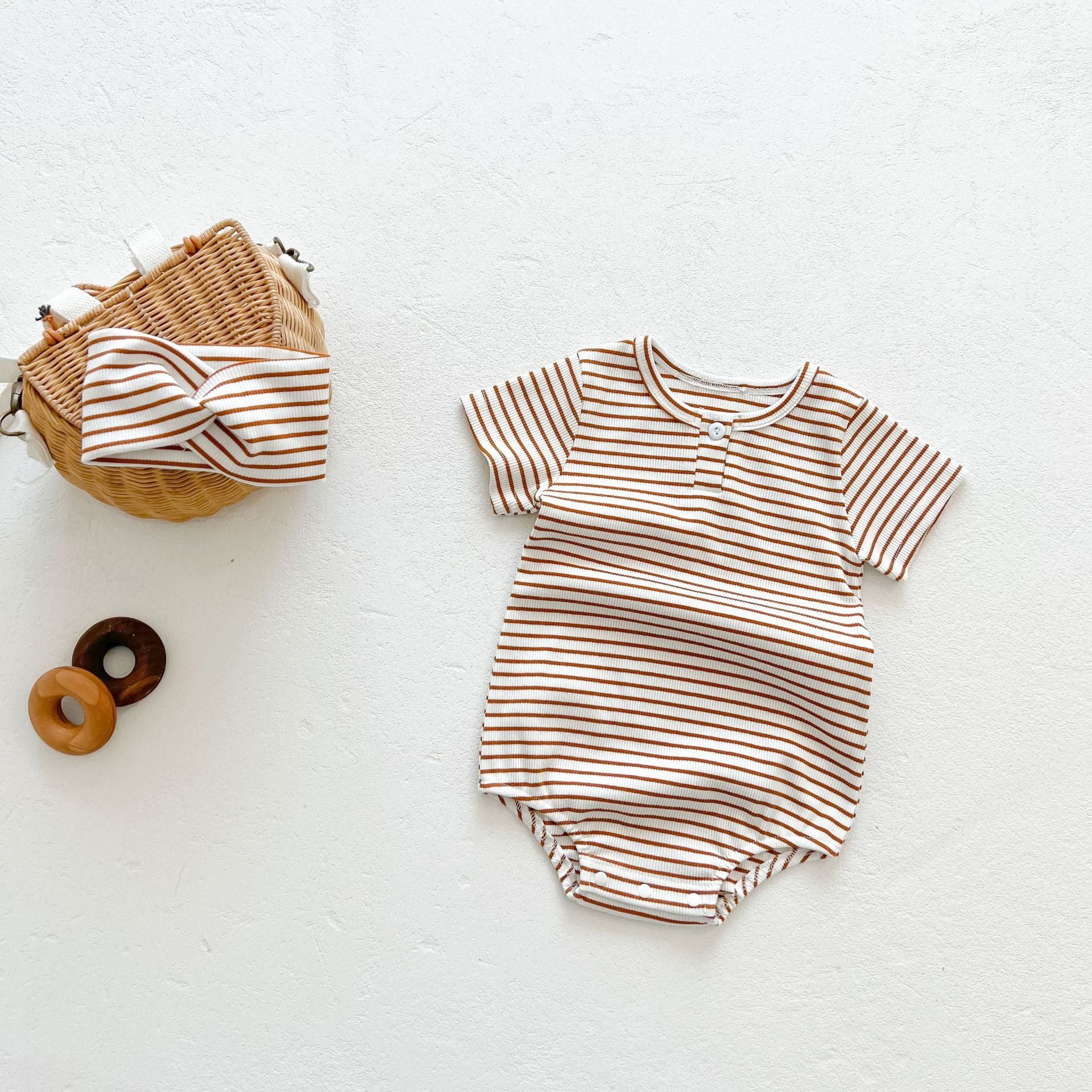 Color-Blocked Baby Jumpsuit – Short-Sleeved Cotton Romper for Crawling & Playtime