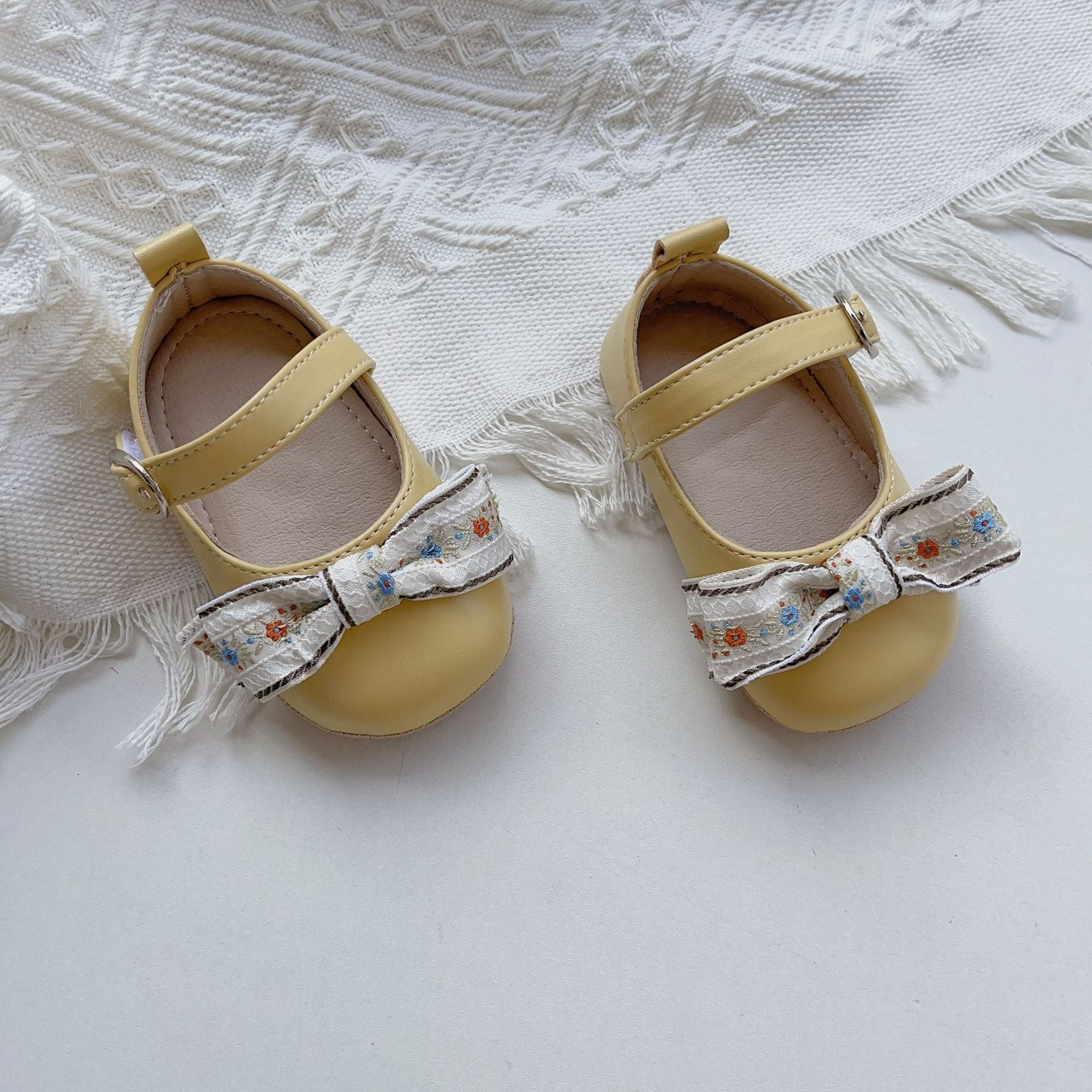 Western Style Woven Flower Shoes for Baby Girls – Soft PU Sole & Princess Design